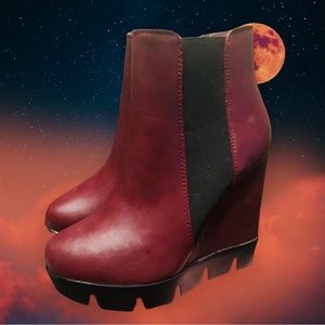 Bamboo Ankle Boots / Burgundy / Women’s Size 7 US